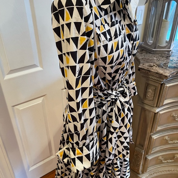 Vintage Diane Von Furstenberg SZ 12 Dress - Picture 2 of 15